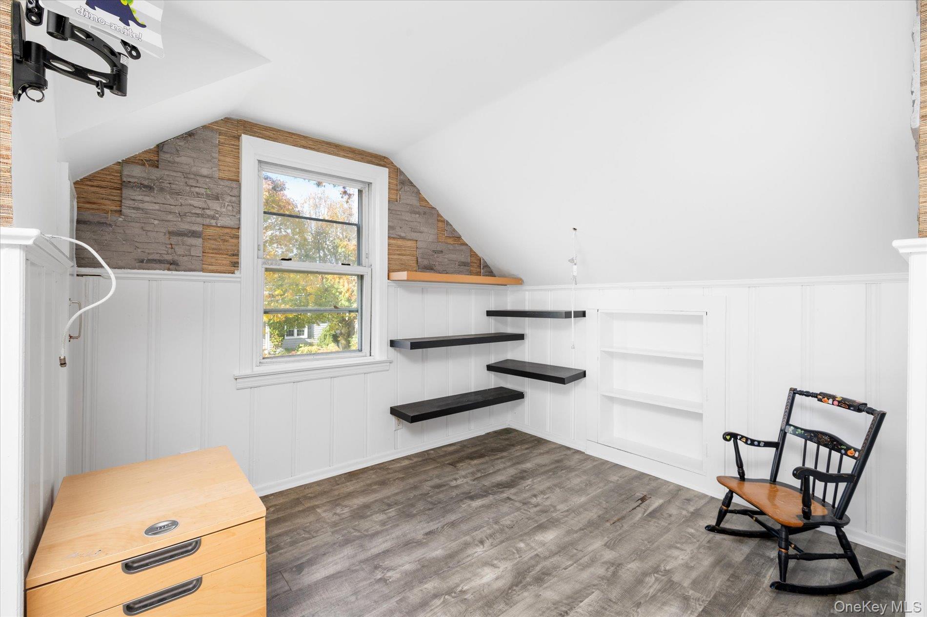 #12 photo, 146 Caroline Avenue, Garden City South , NY 11530