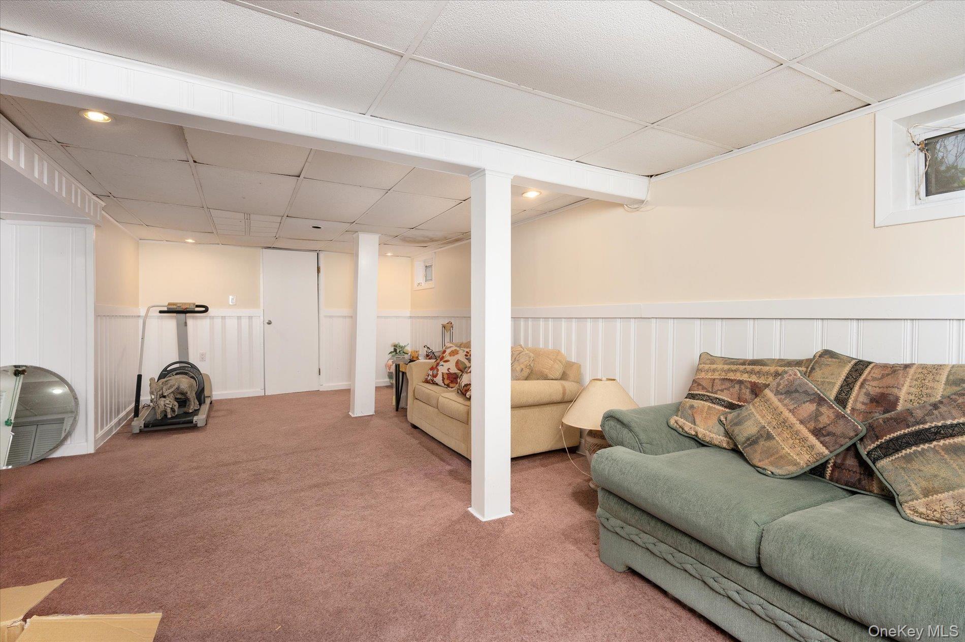 #16 photo, 146 Caroline Avenue, Garden City South , NY 11530