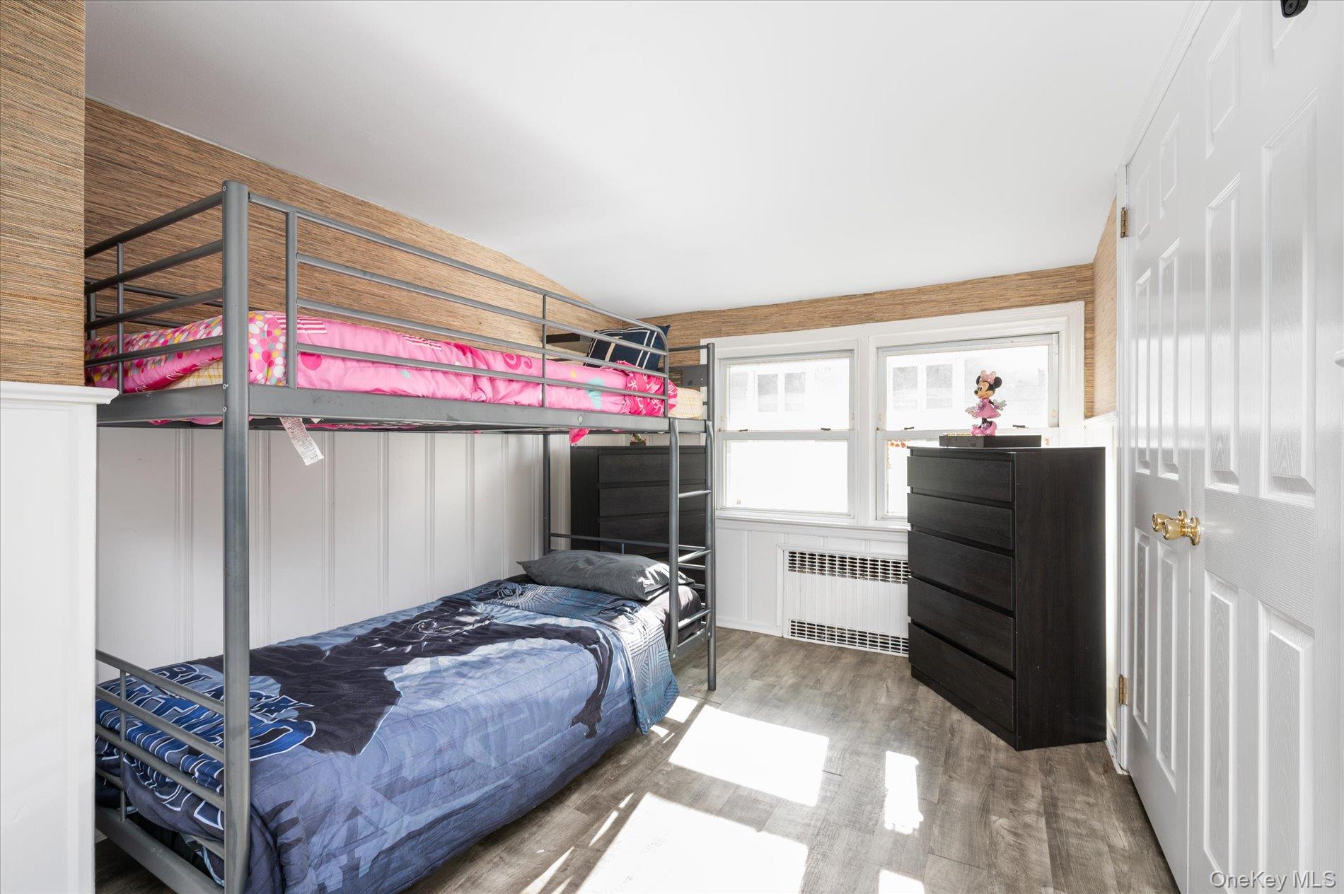 #19 photo, 146 Caroline Avenue, Garden City South , NY 11530