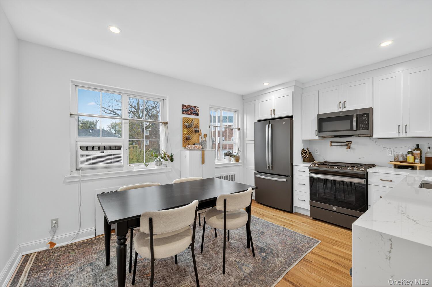 #7 photo, 42 Nathan Hale Drive, サフォーク郡 Huntington , NY 11743