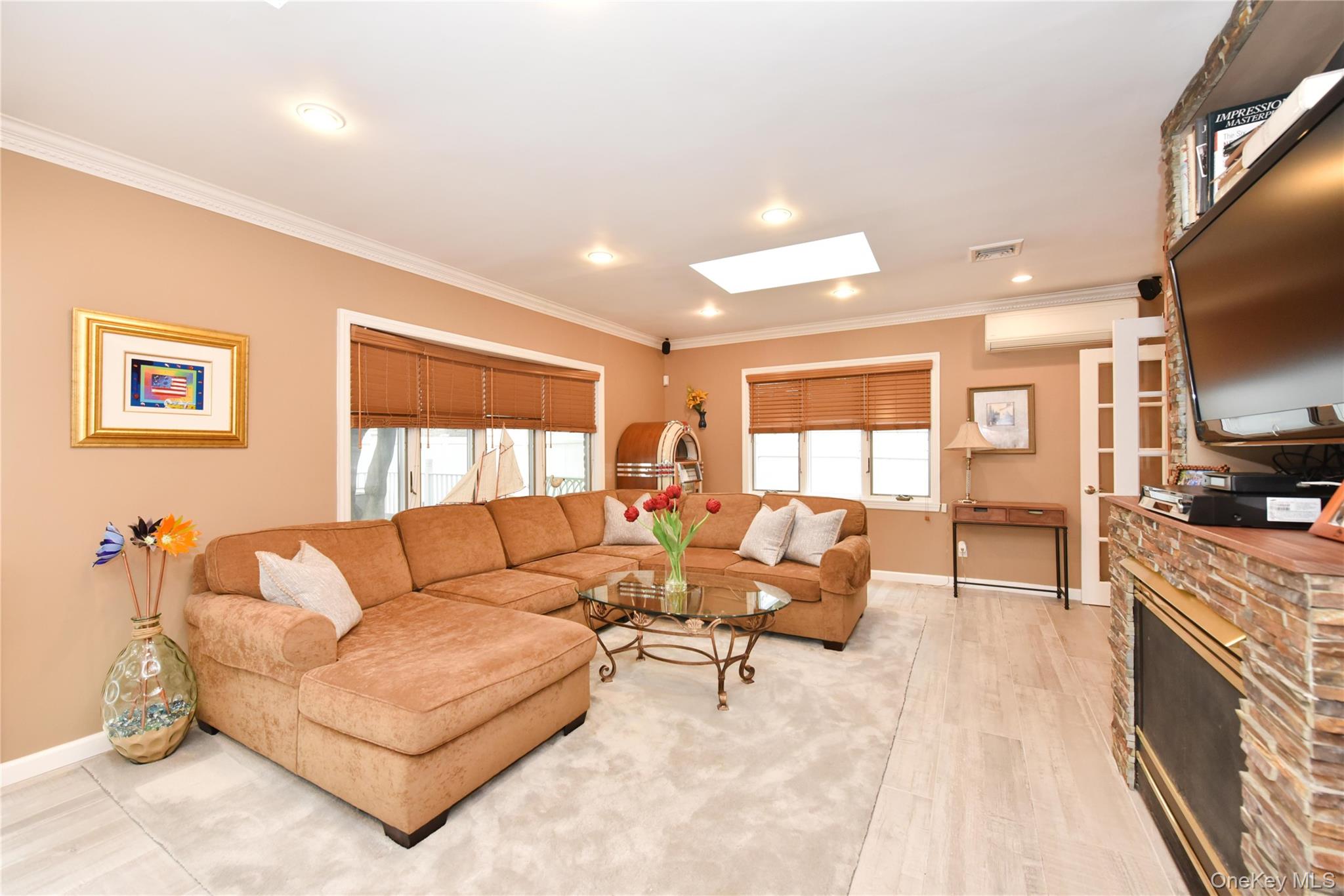 #14 photo, 79-27 212th Street, Oakland Gardens , NY 11364