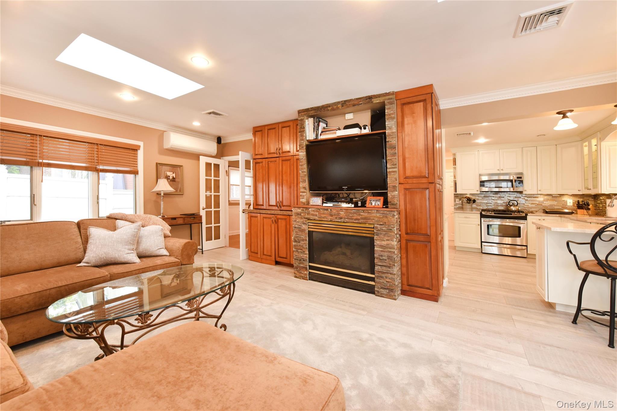 #17 photo, 79-27 212th Street, Oakland Gardens , NY 11364