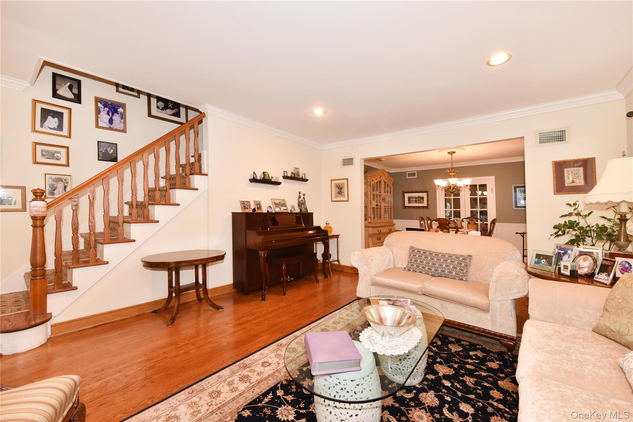 #5 photo, 79-27 212th Street, Oakland Gardens , NY 11364