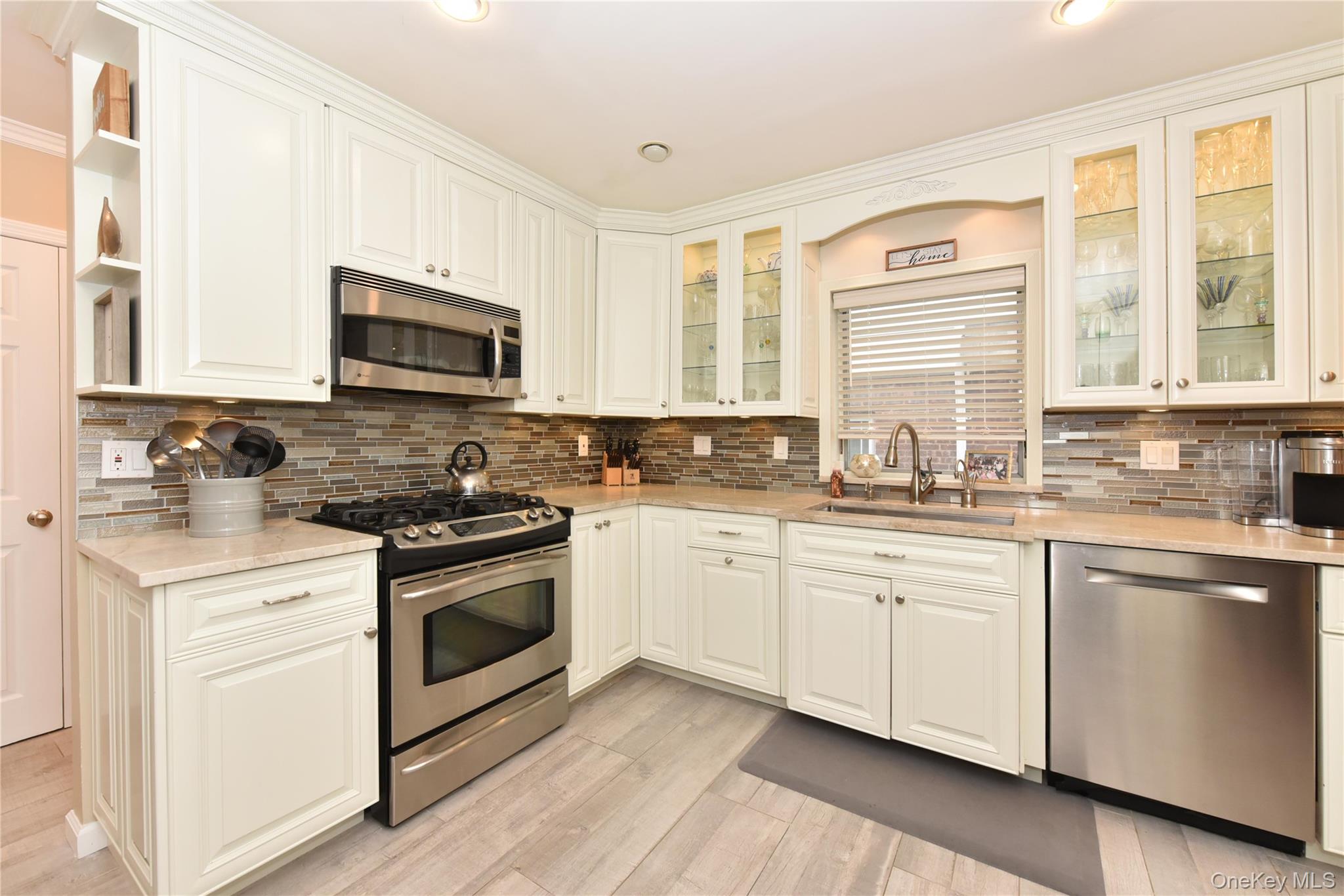 #9 photo, 79-27 212th Street, Oakland Gardens , NY 11364