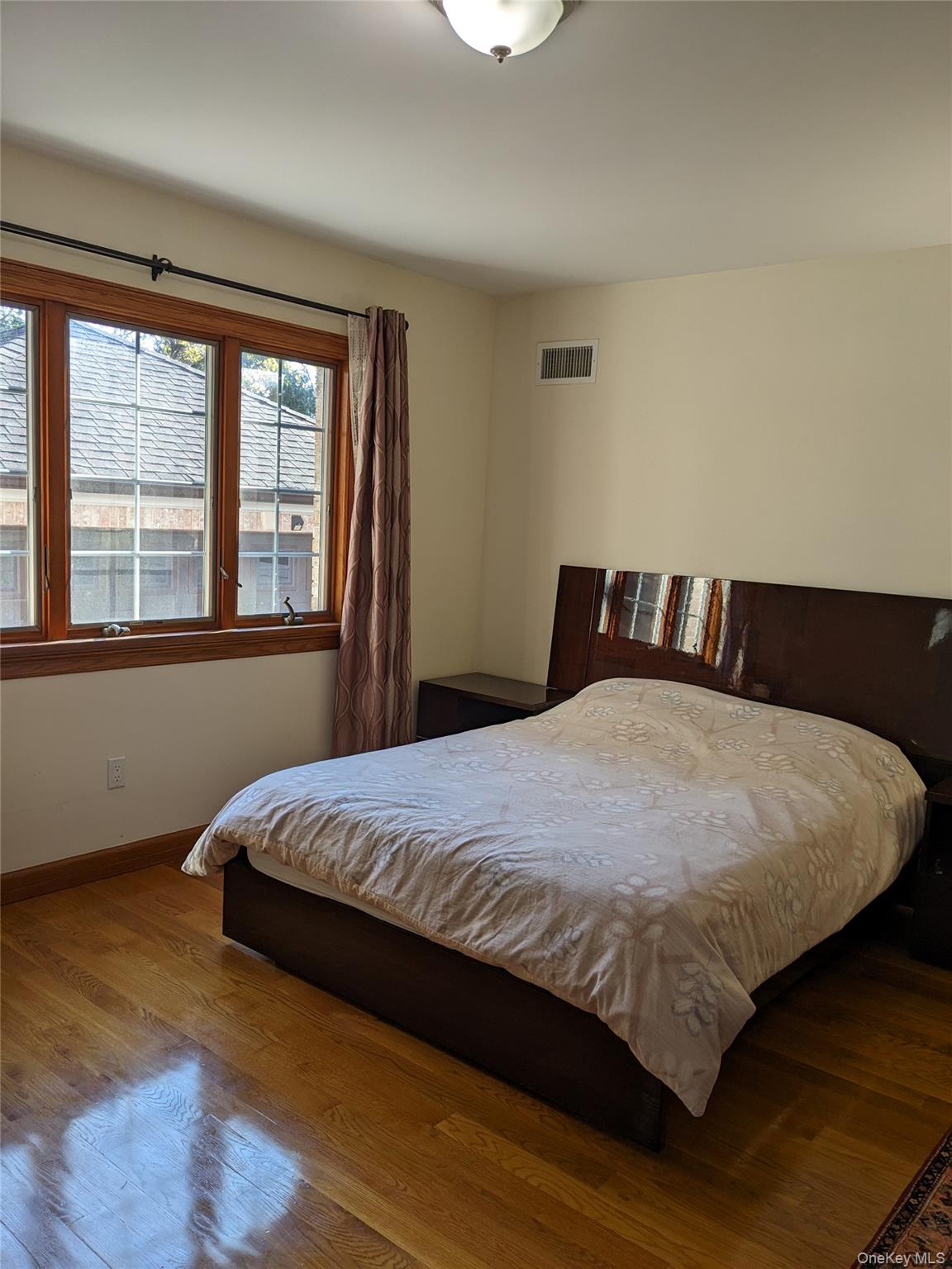 #11 photo, 45-29 211 Street, Bayside , NY 11361