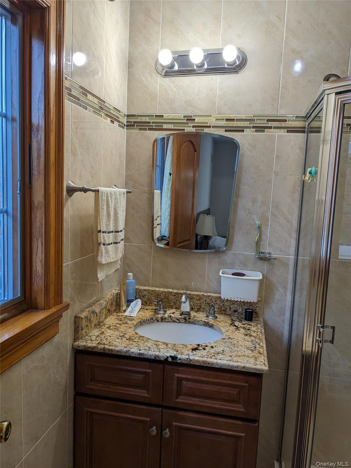 #13 photo, 45-29 211 Street, Bayside , NY 11361