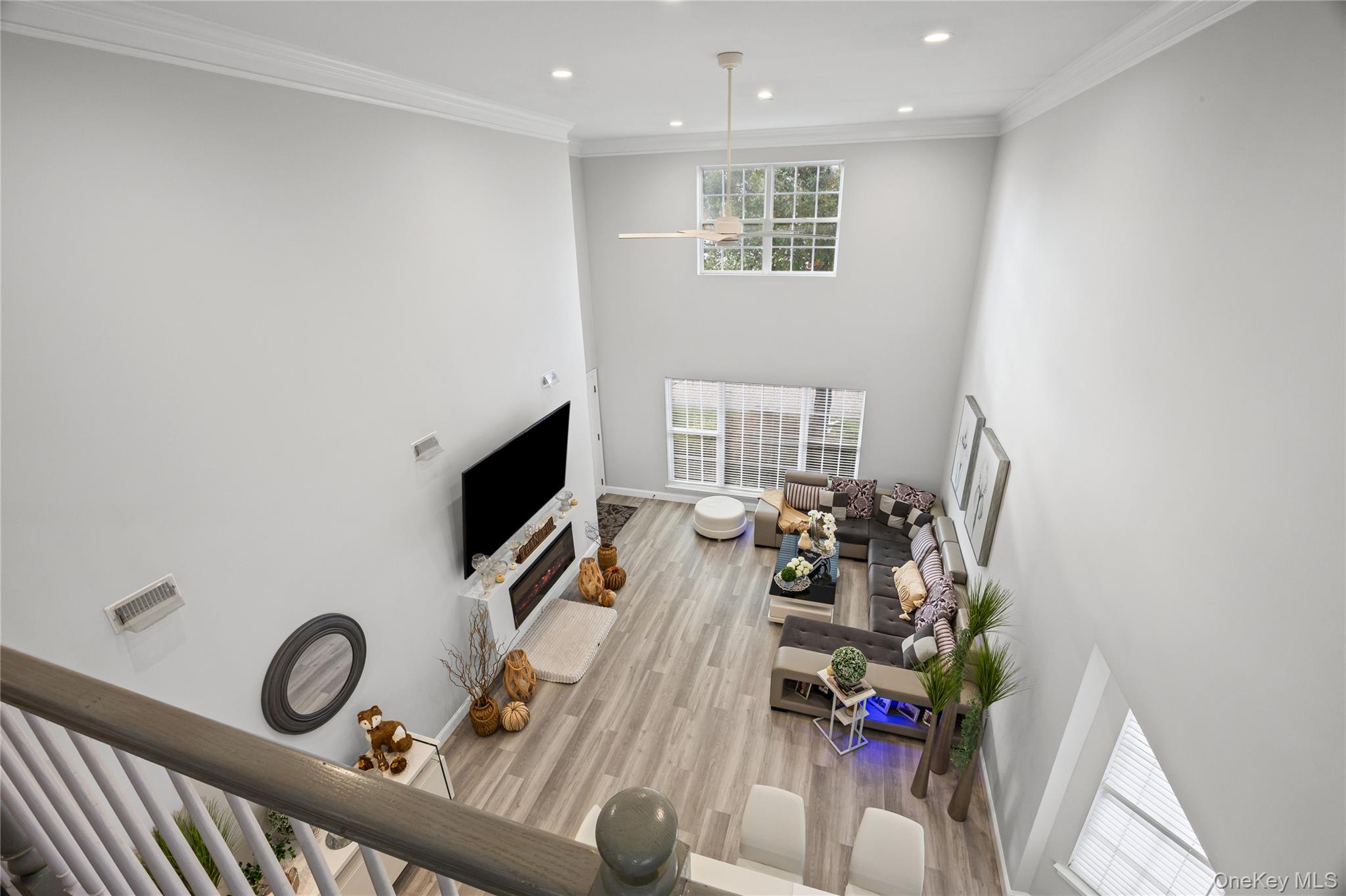 #18 photo, 4 Cari Lane, Middle Island , NY 11953