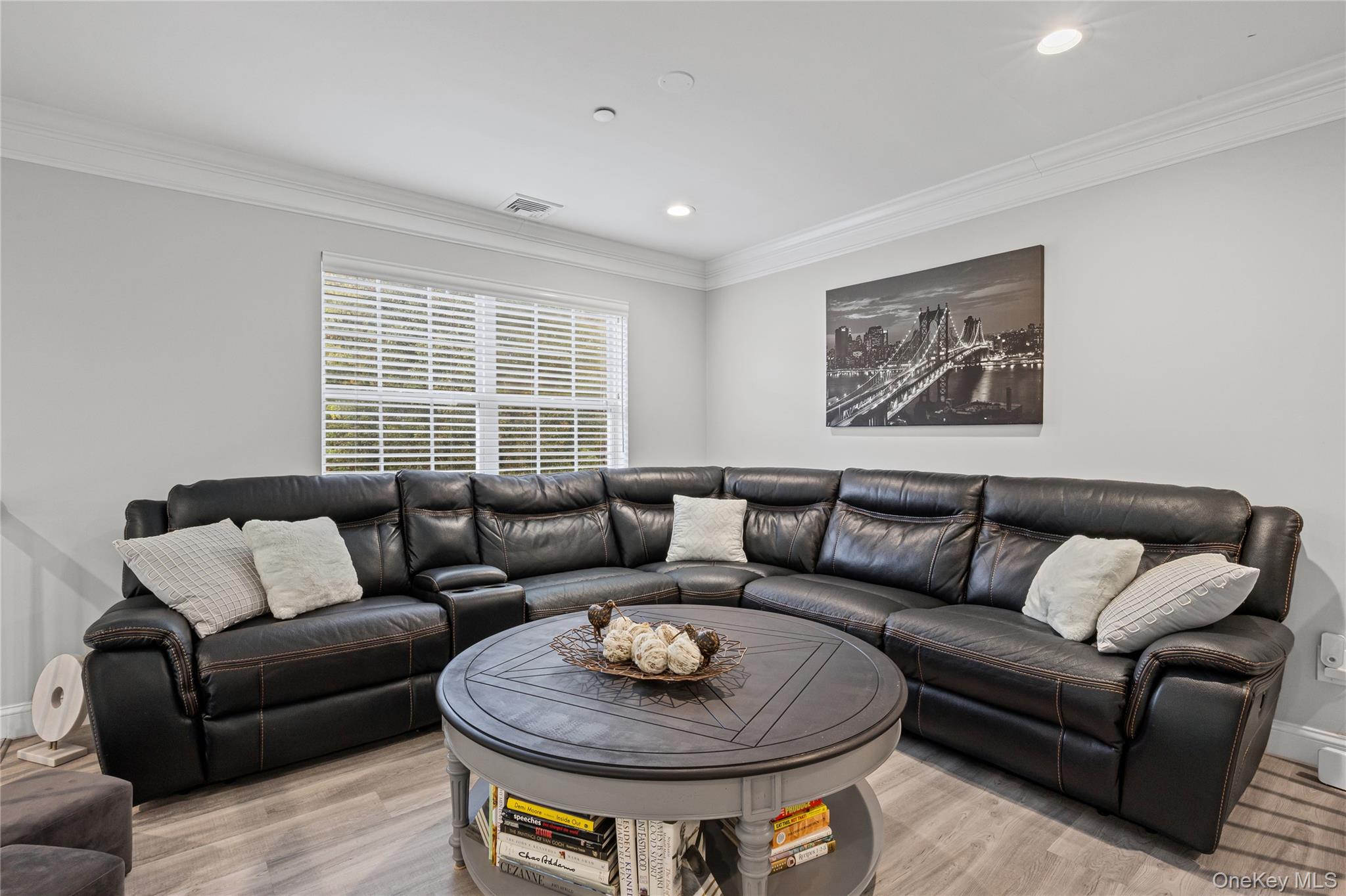 #19 photo, 4 Cari Lane, Middle Island , NY 11953