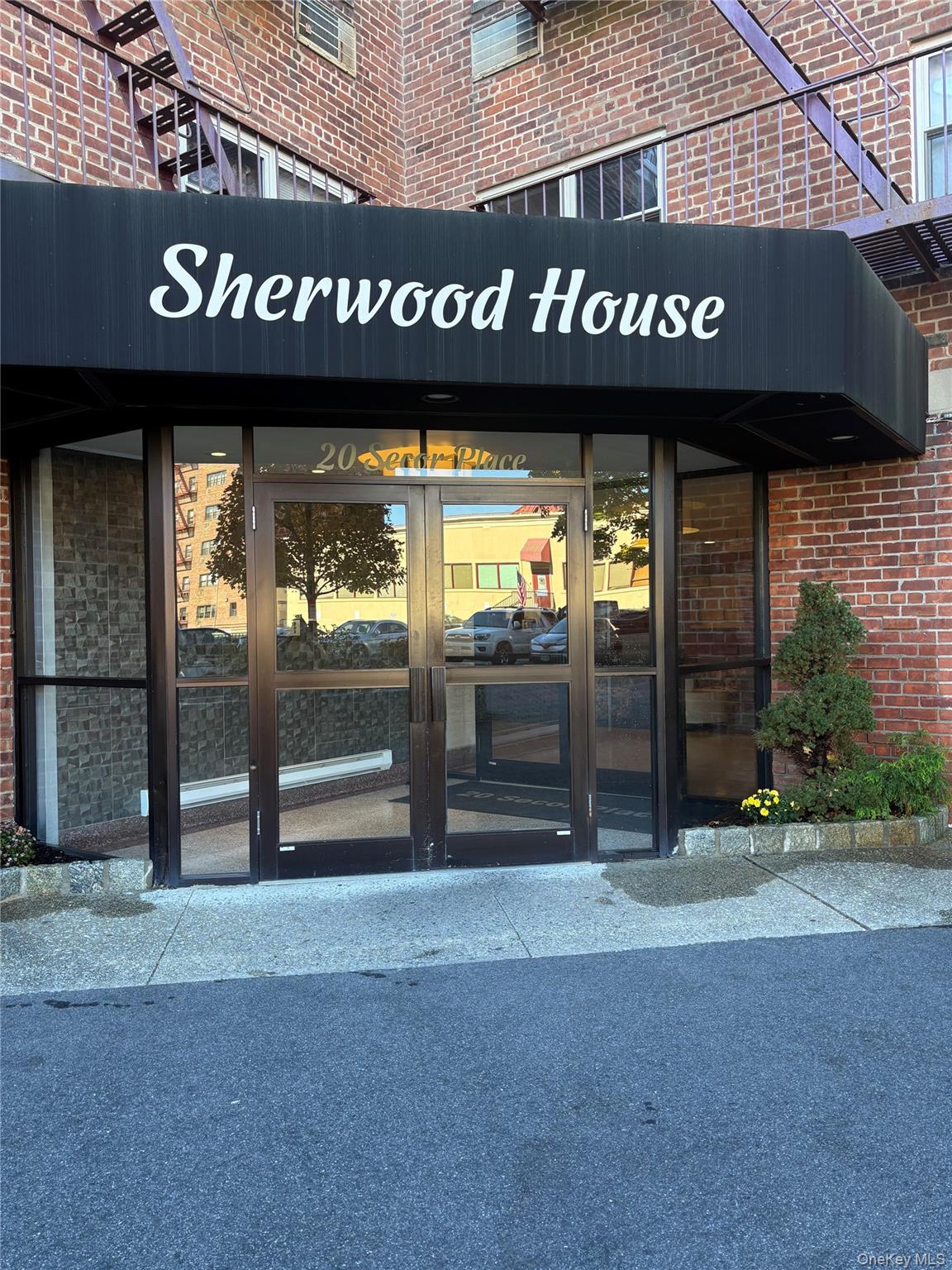 #1 photo, 20 Secor, Yonkers , NY 10704