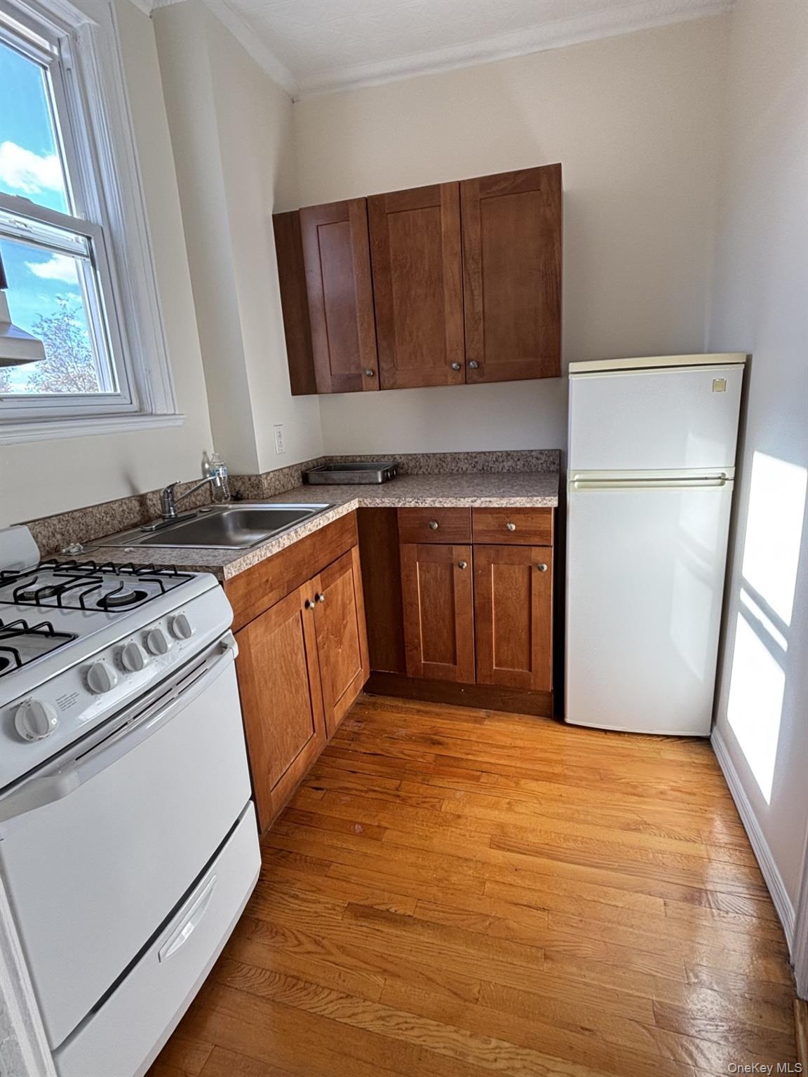 #2 photo, 7158 70th Street, Glendale , NY 11385