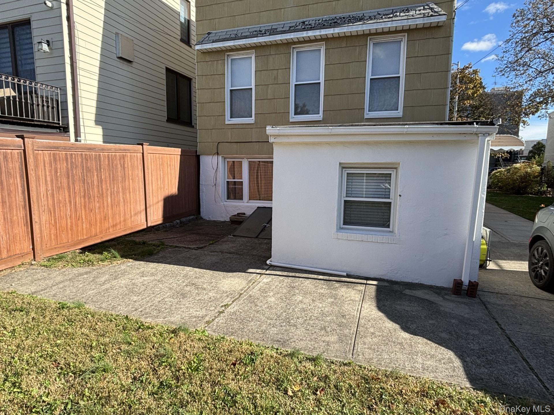 #4 photo, 7158 70th Street, Glendale , NY 11385