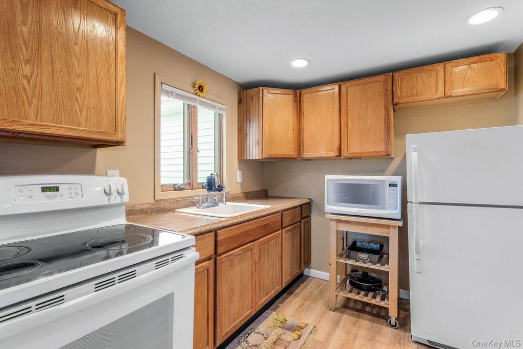 #2 photo, 20 Bayside Road, Mastic , NY 11951