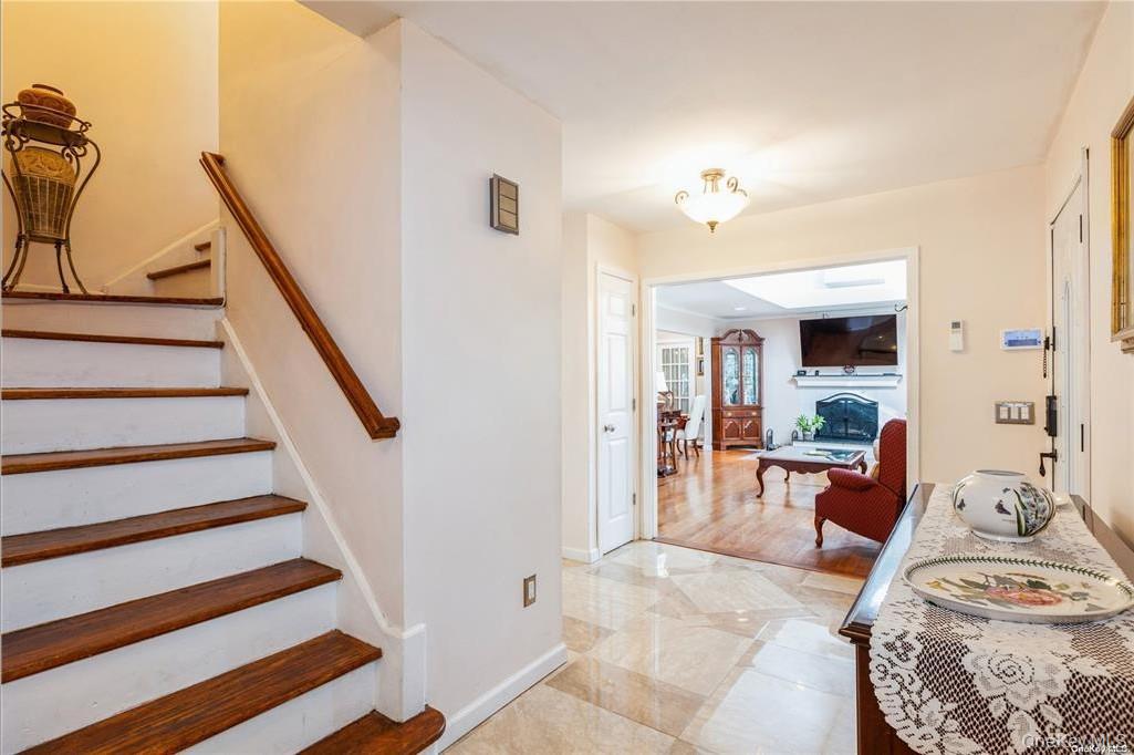 #12 photo, 77 Duck Pond Road, Glen Cove , NY 11542