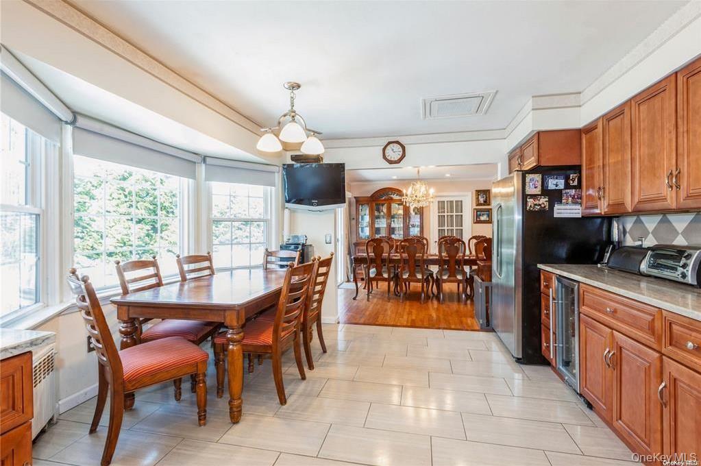 #16 photo, 77 Duck Pond Road, Glen Cove , NY 11542