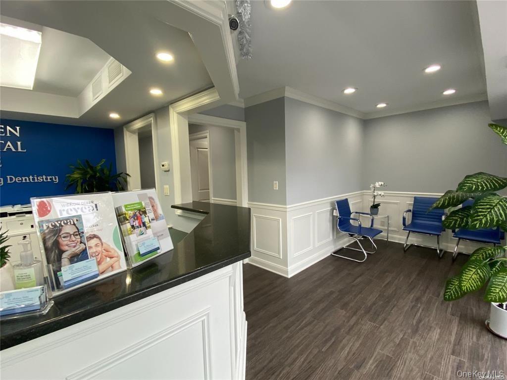 #11 photo, 23 Bond Street, Great Neck , NY 11021