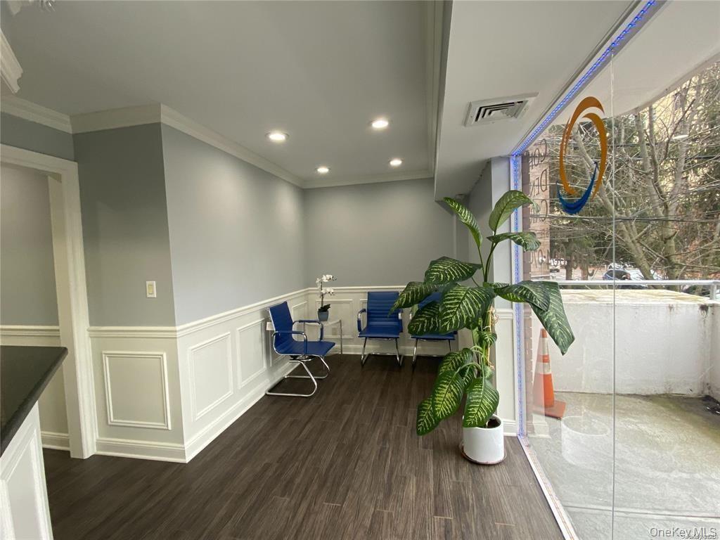 #12 photo, 23 Bond Street, Great Neck , NY 11021