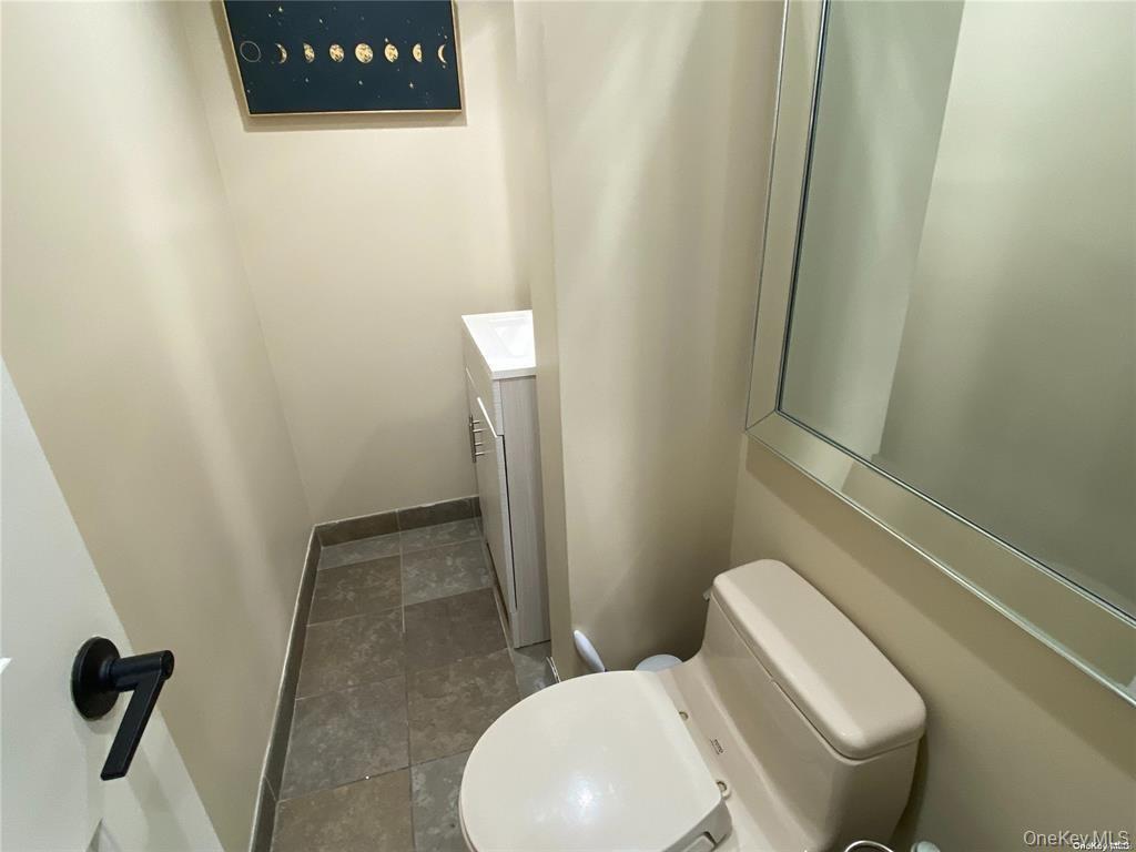 #14 photo, 23 Bond Street, Great Neck , NY 11021