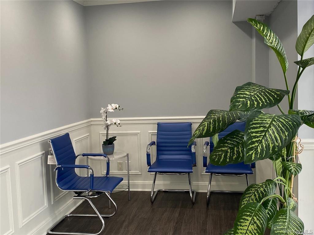 #6 photo, 23 Bond Street, Great Neck , NY 11021