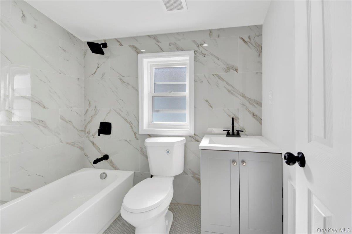 #14 photo, 4626 Richardson Avenue, Bronx , NY 10470