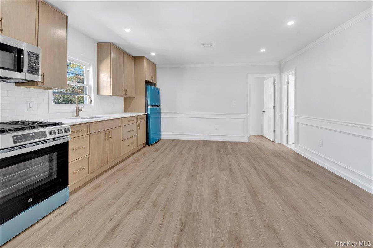 #7 photo, 4626 Richardson Avenue, Bronx , NY 10470