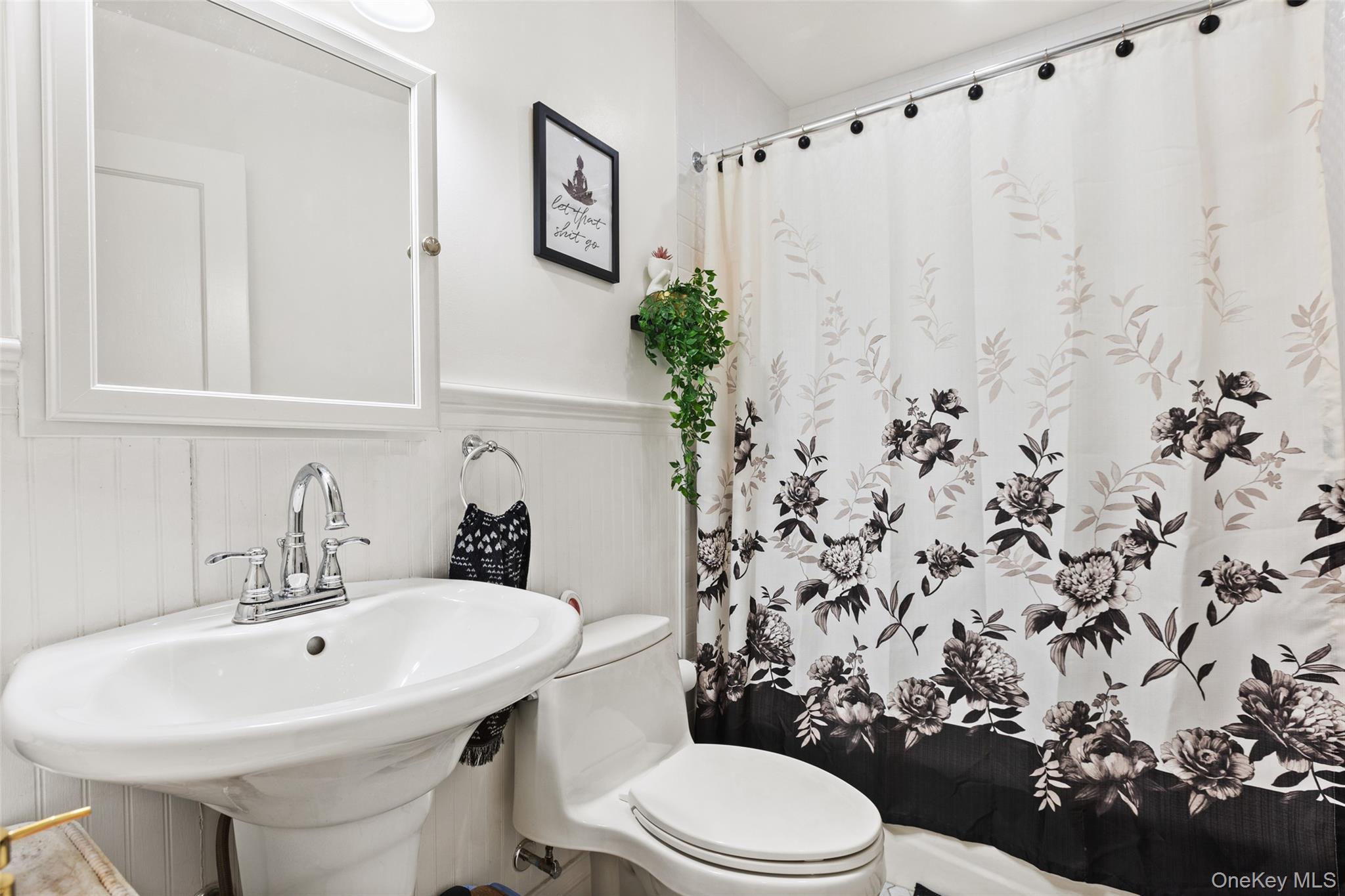 #8 photo, 2200 Palmer Avenue, New Rochelle , NY 10801