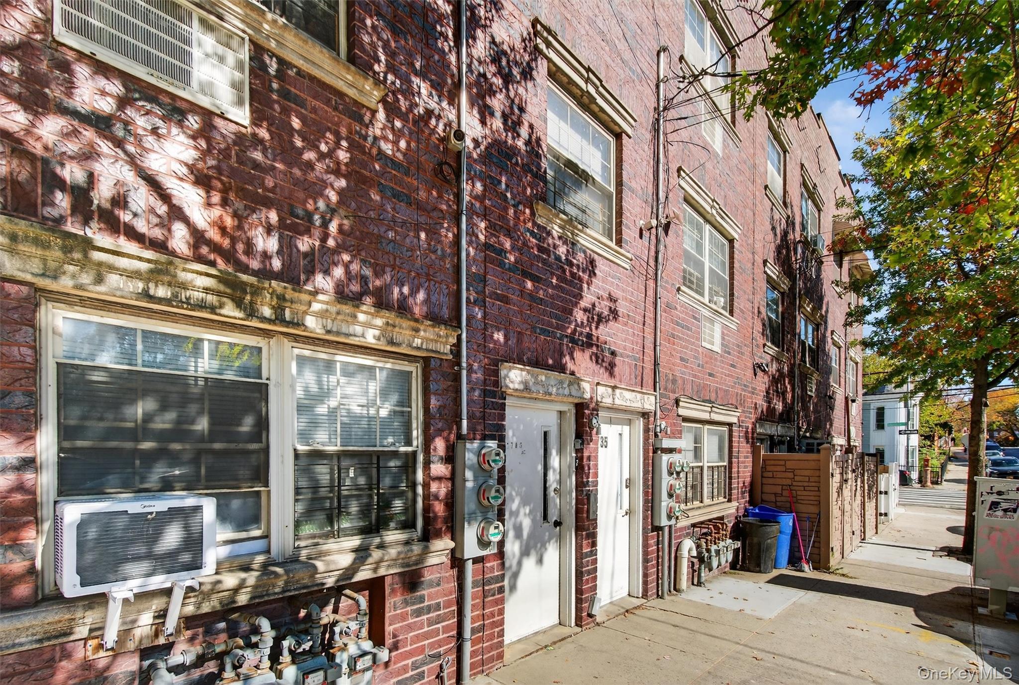 #4 photo, 1735 Mansion Street, Bronx , NY 10460