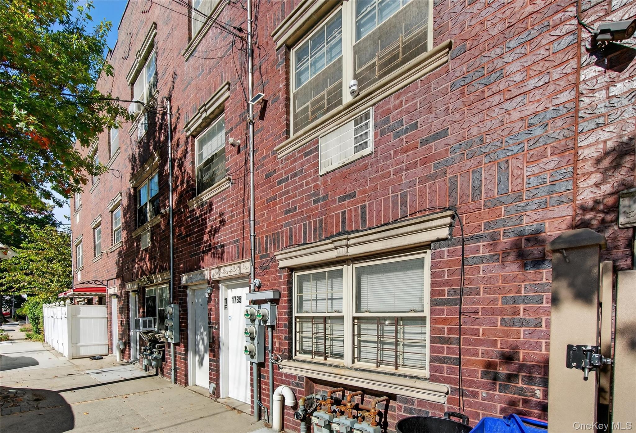 #6 photo, 1735 Mansion Street, Bronx , NY 10460