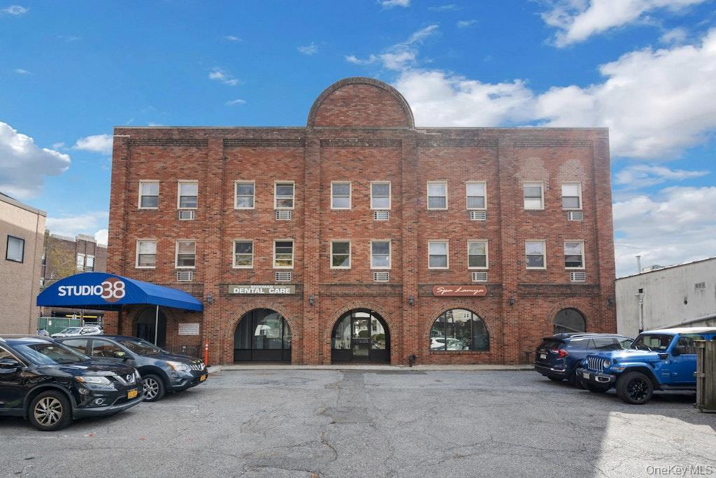 #1 photo, 38 Beekman Avenue, Sleepy Hollow , NY 10591