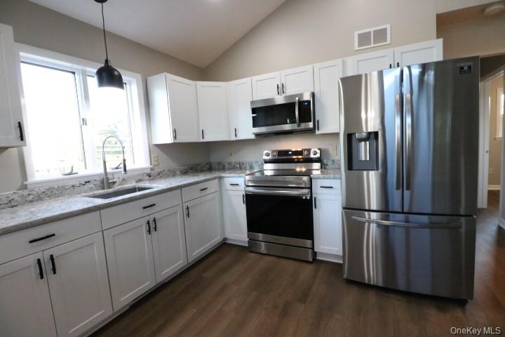 #13 photo, 3218 Route 9w, Saugerties , NY 12477