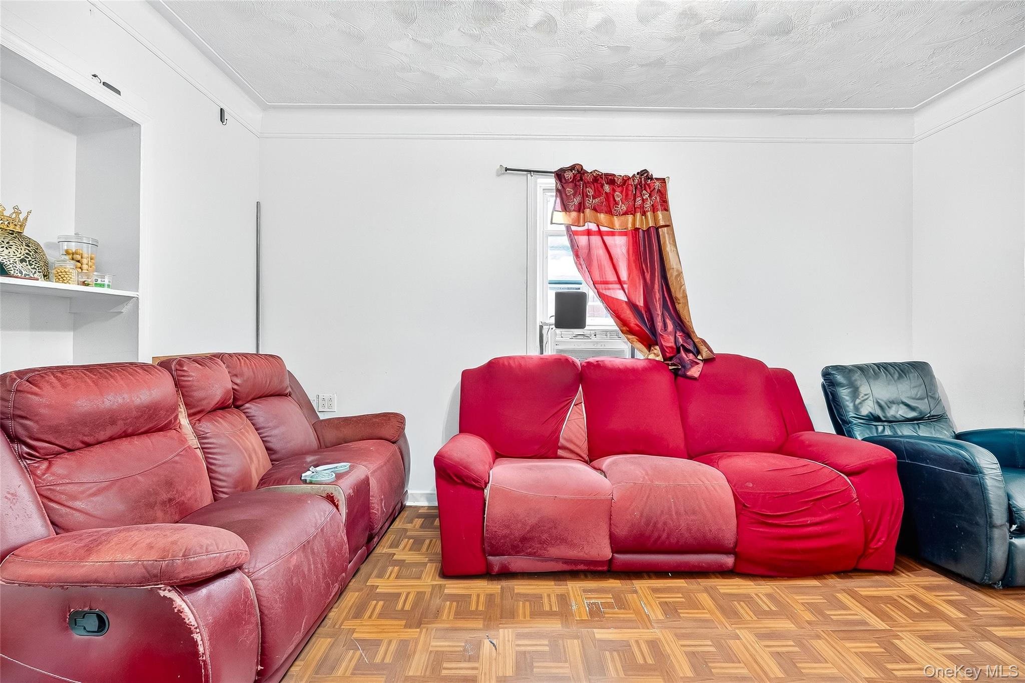 #12 photo, 1052 Evergreen Avenue, Bronx , NY 10472