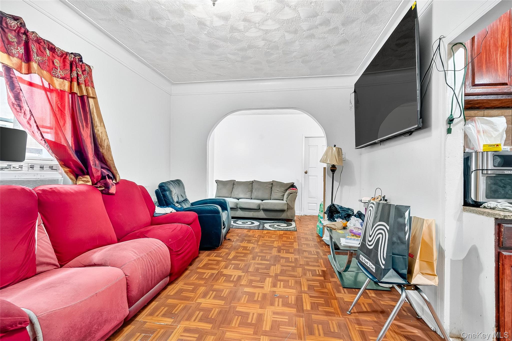 #13 photo, 1052 Evergreen Avenue, Bronx , NY 10472