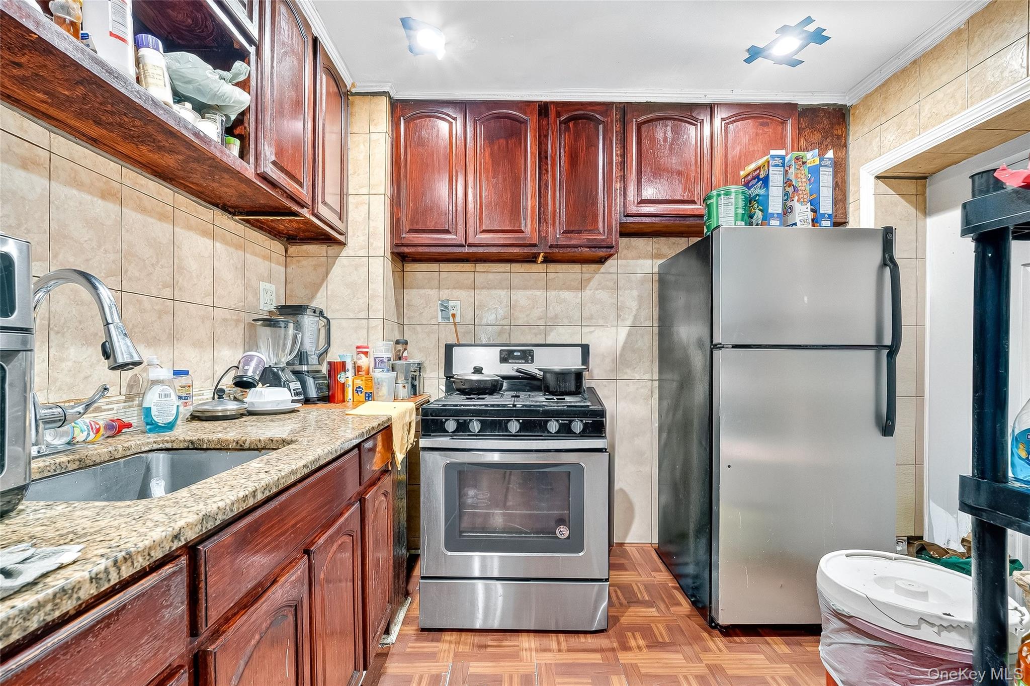 #14 photo, 1052 Evergreen Avenue, Bronx , NY 10472