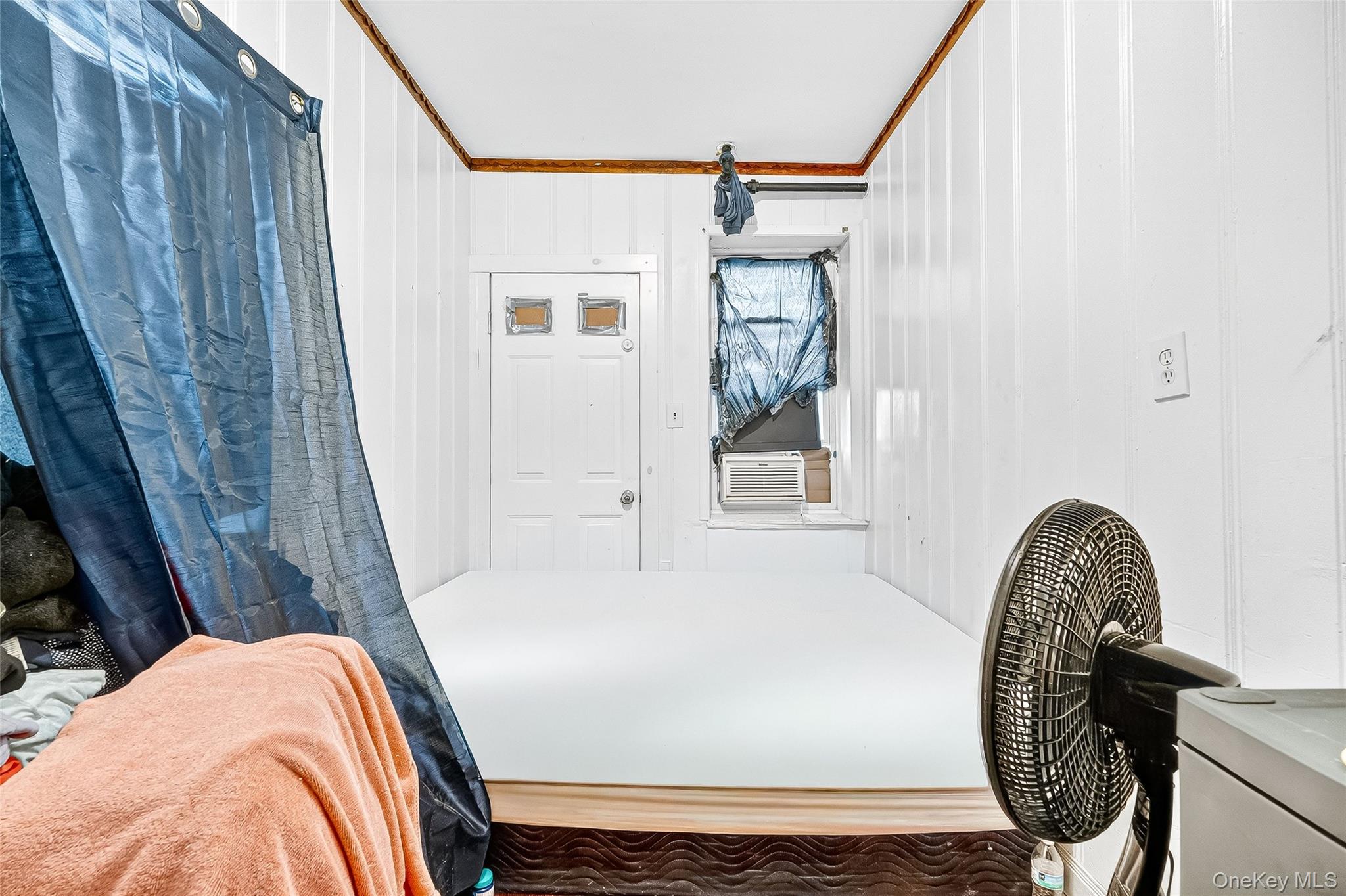 #19 photo, 1052 Evergreen Avenue, Bronx , NY 10472