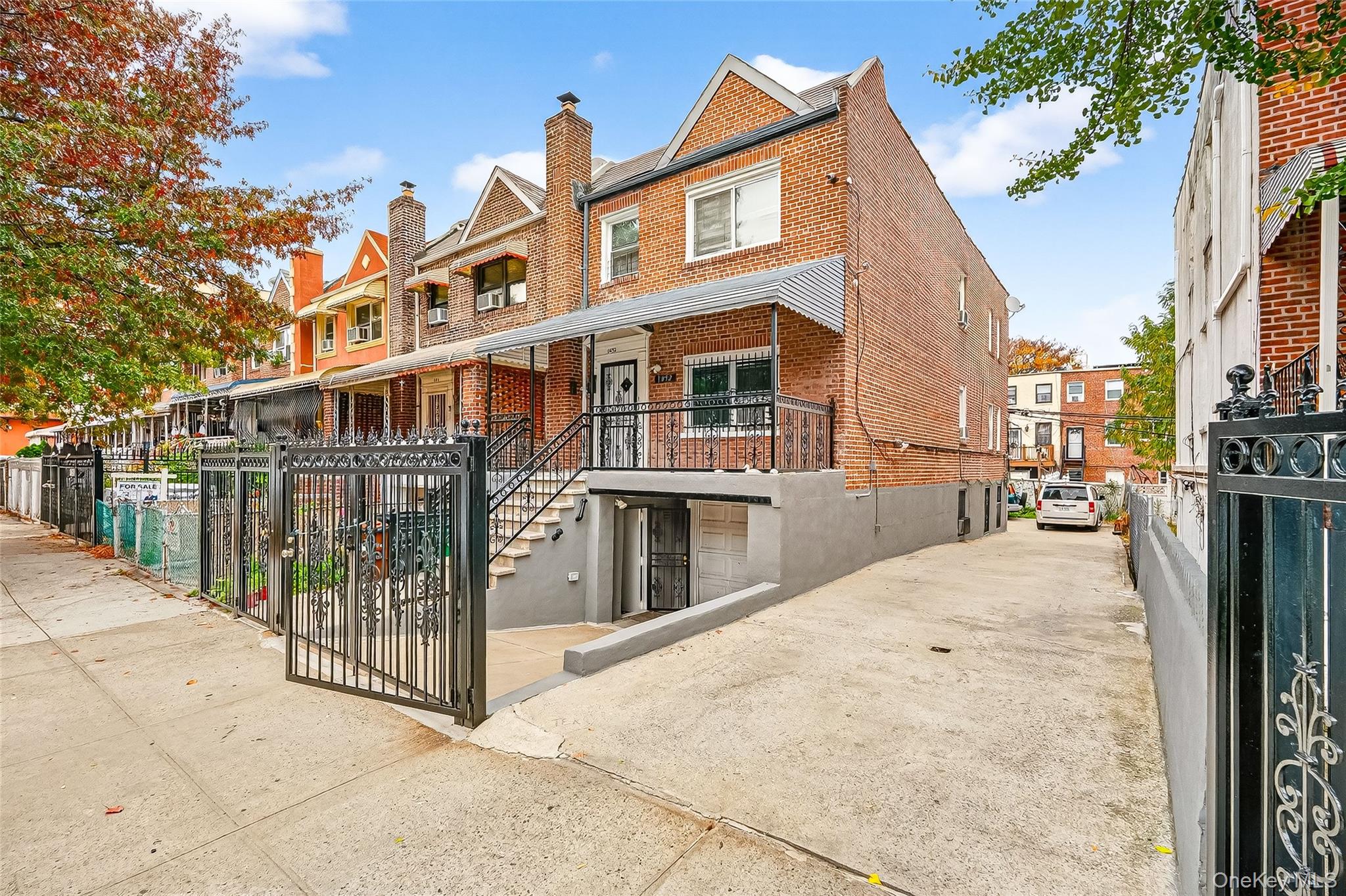 #2 photo, 1052 Evergreen Avenue, Bronx , NY 10472