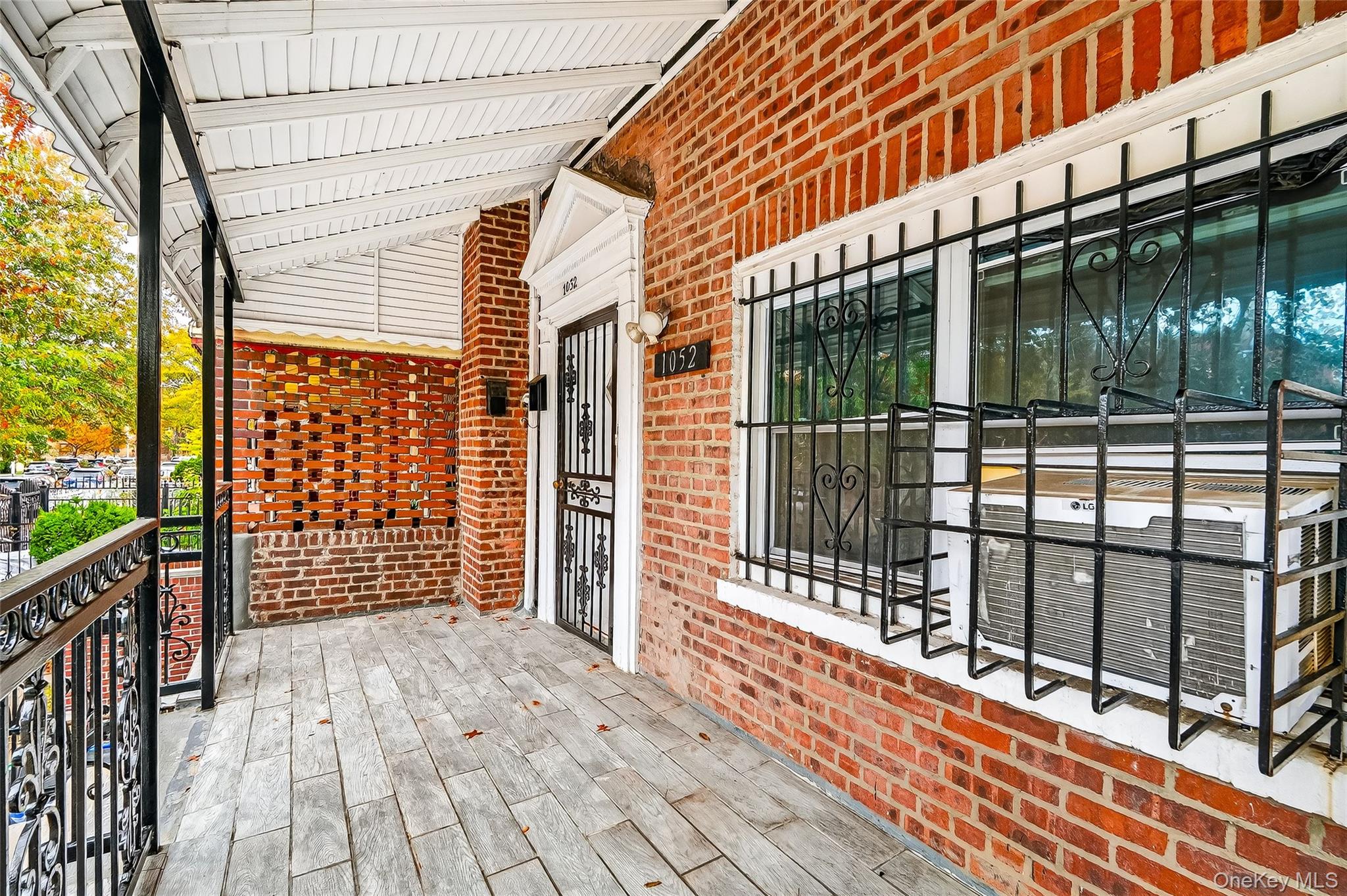 #7 photo, 1052 Evergreen Avenue, Bronx , NY 10472