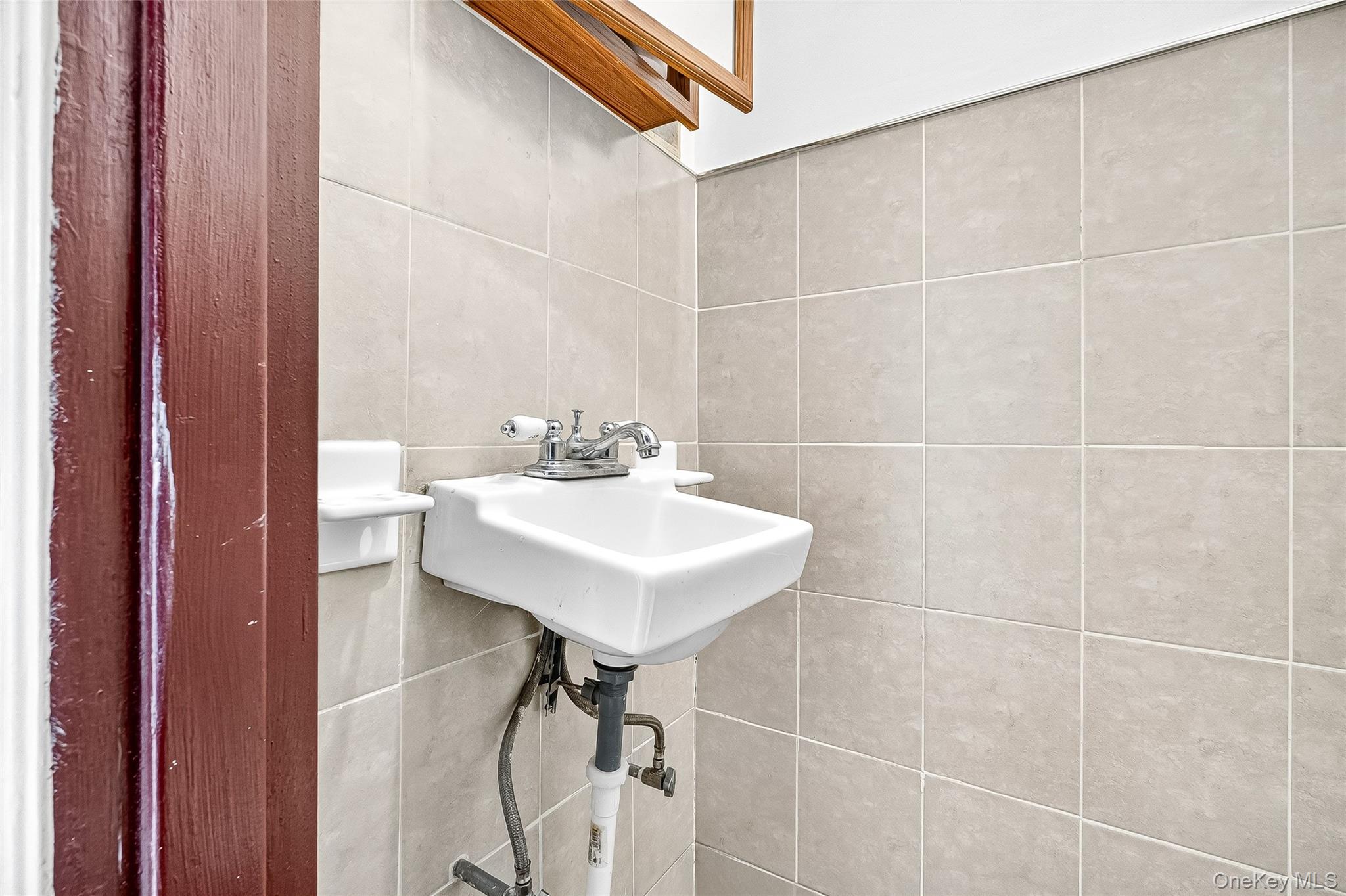 #9 photo, 1052 Evergreen Avenue, Bronx , NY 10472