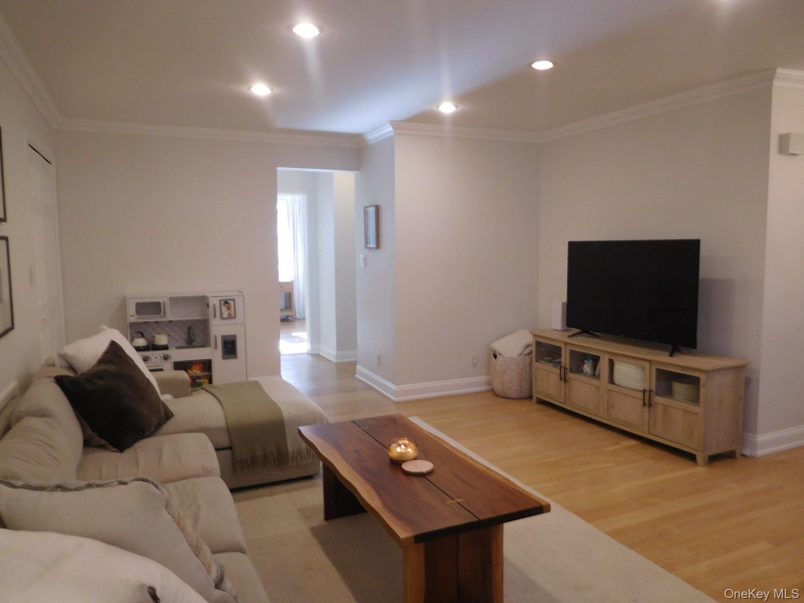 #16 photo, 80 Oregon Avenue, Bronxville , NY 10708