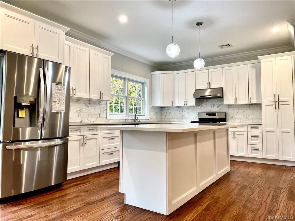 #10 photo, 1 Kewanee Road, New Rochelle , NY 10804