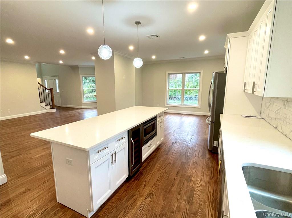 #12 photo, 1 Kewanee Road, New Rochelle , NY 10804