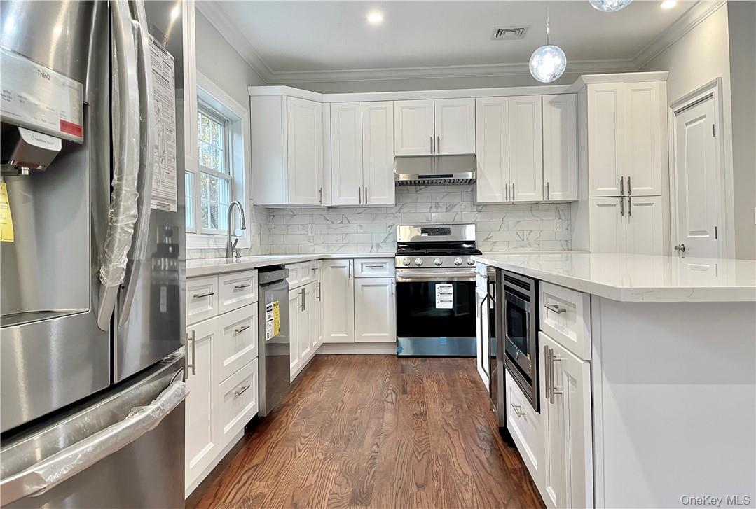 #9 photo, 1 Kewanee Road, New Rochelle , NY 10804