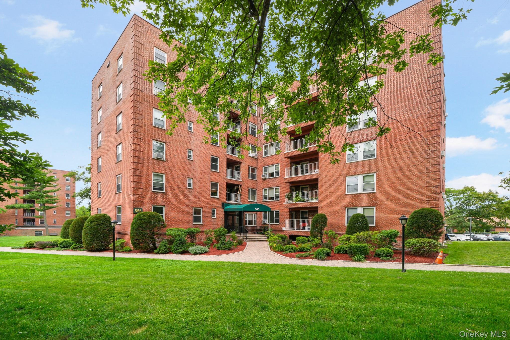 #1 photo, 565 Broadway, Hastings-on-Hudson , NY 10706