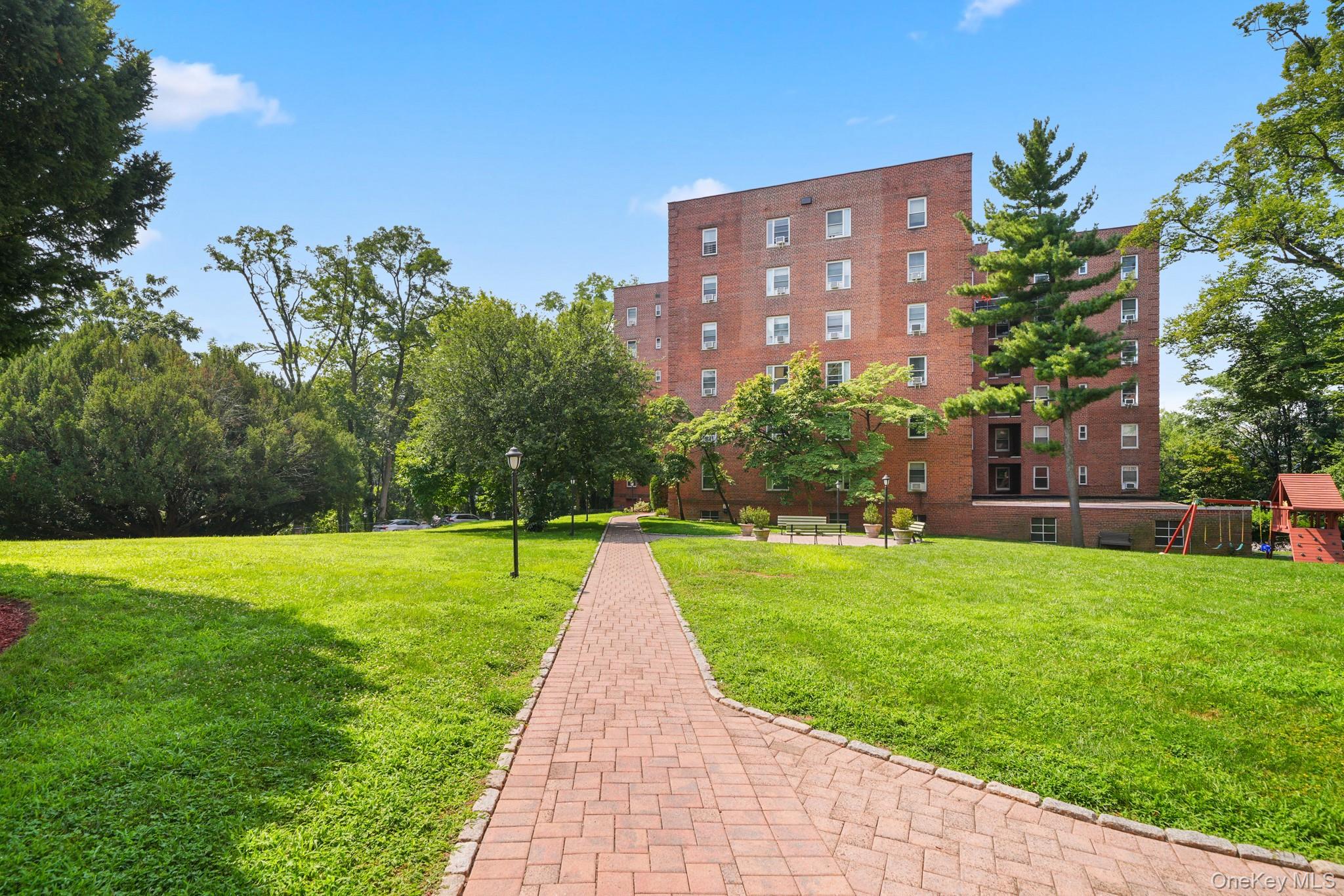 #3 photo, 565 Broadway, Hastings-on-Hudson , NY 10706