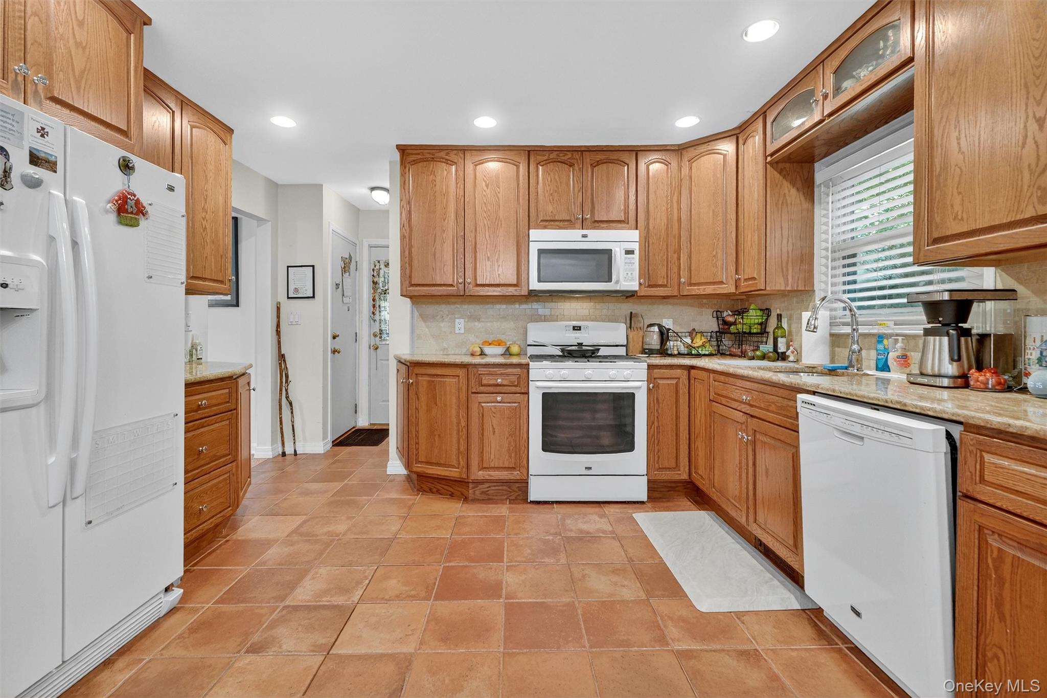 #17 photo, 25 Avondale Road, Yonkers , NY 10710