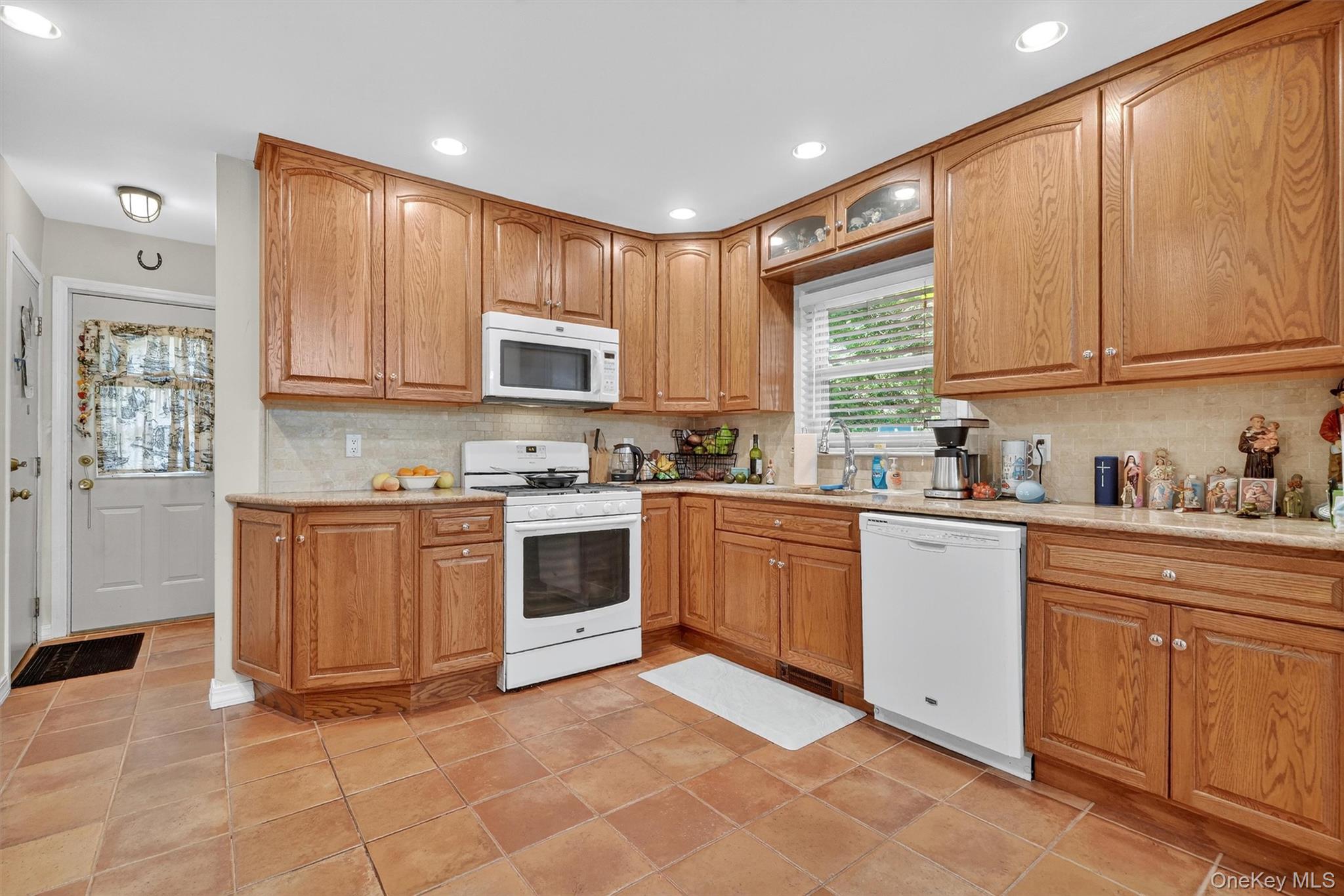 #18 photo, 25 Avondale Road, Yonkers , NY 10710