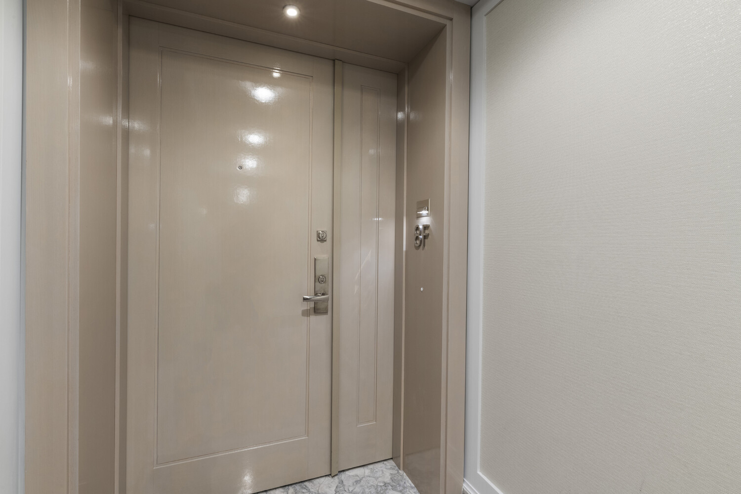 #19 photo, 21 E 61ST Street, Lenox Hill , NY 10065