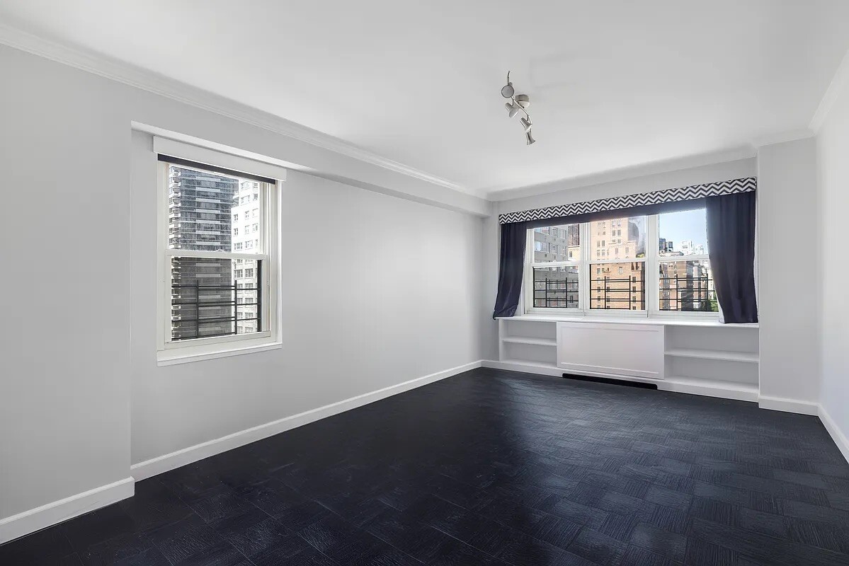 #7 photo, 205 E 63RD Street, Lenox Hill , NY 10065