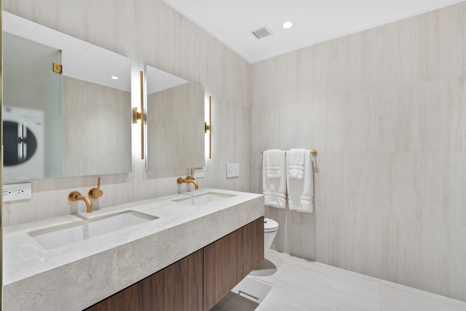 #11 photo, 330 GRAND Street, Lower East Side , NY 10002