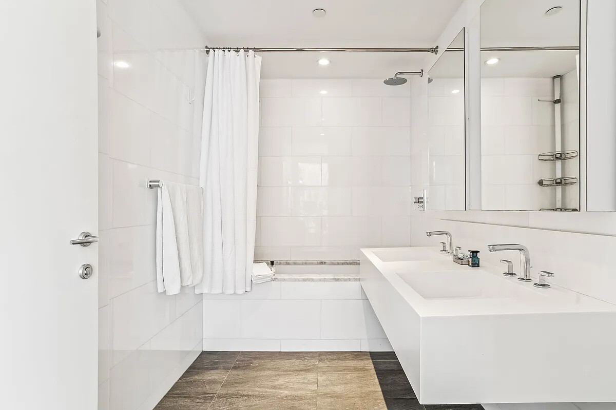 #10 photo, 250 BOWERY, Nolita , NY 10012