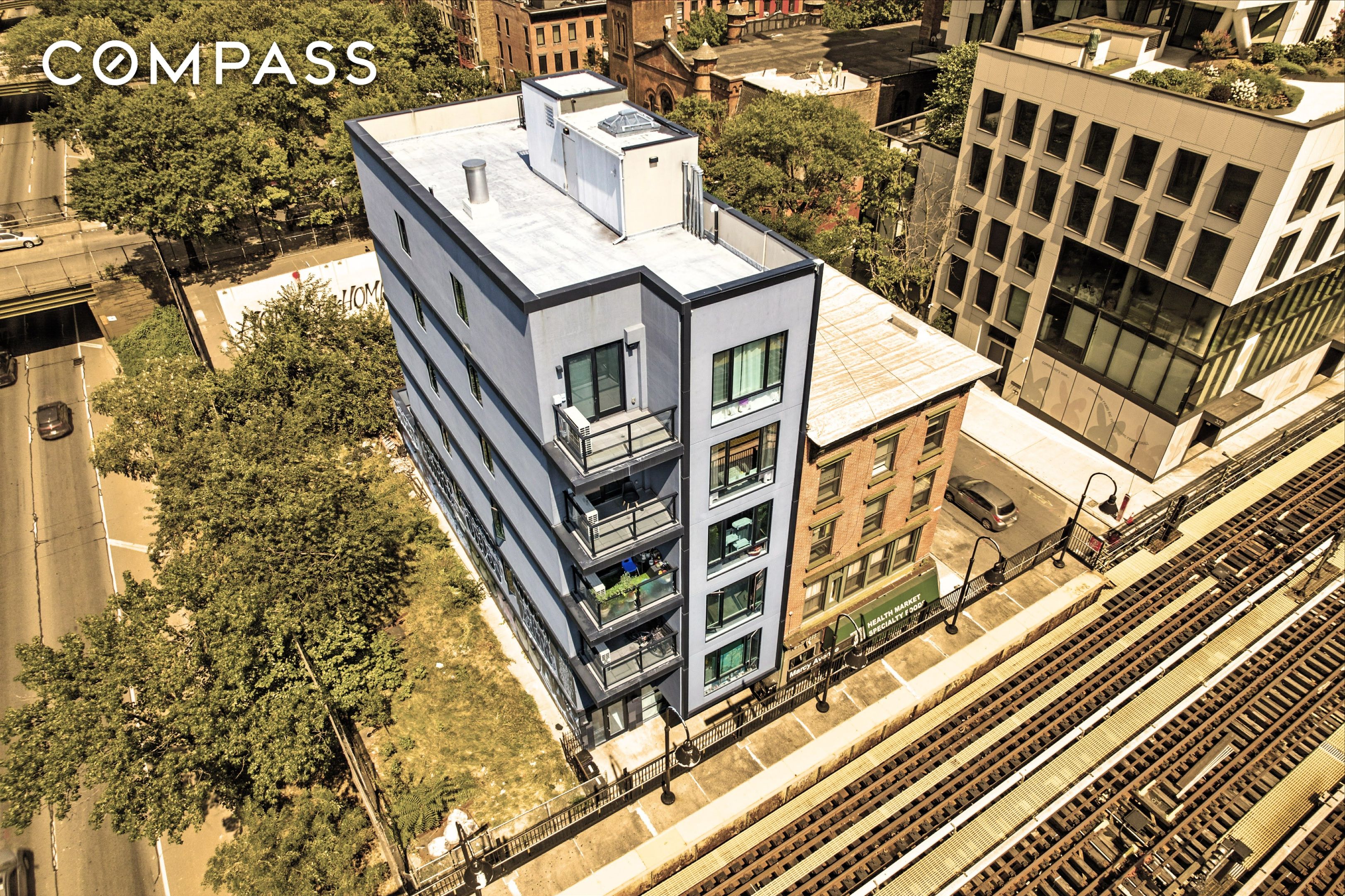 #1 photo, 319 Broadway, Williamsburg , NY 11211