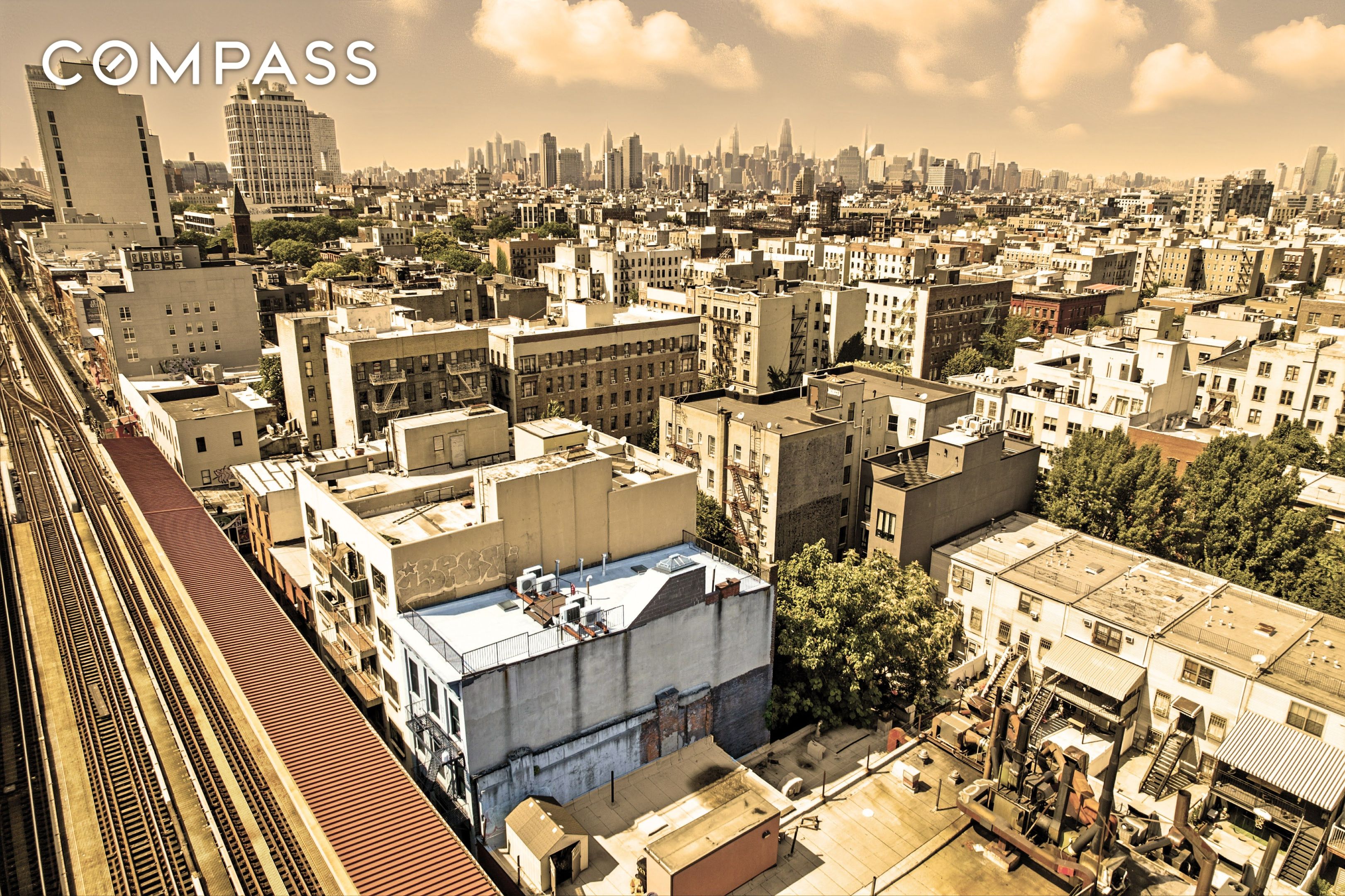 #21 photo, 319 Broadway, Williamsburg , NY 11211